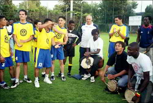 Avec le Tam Tam pour encourager